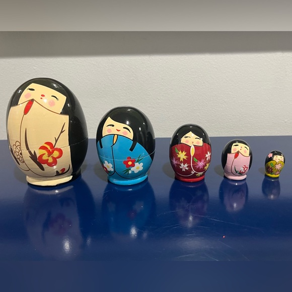 Kokeshi Wood Nesting Dolls Japan Egg Shaped Kimono Girls 4" Set Of 5 Vintage - Picture 1 of 11